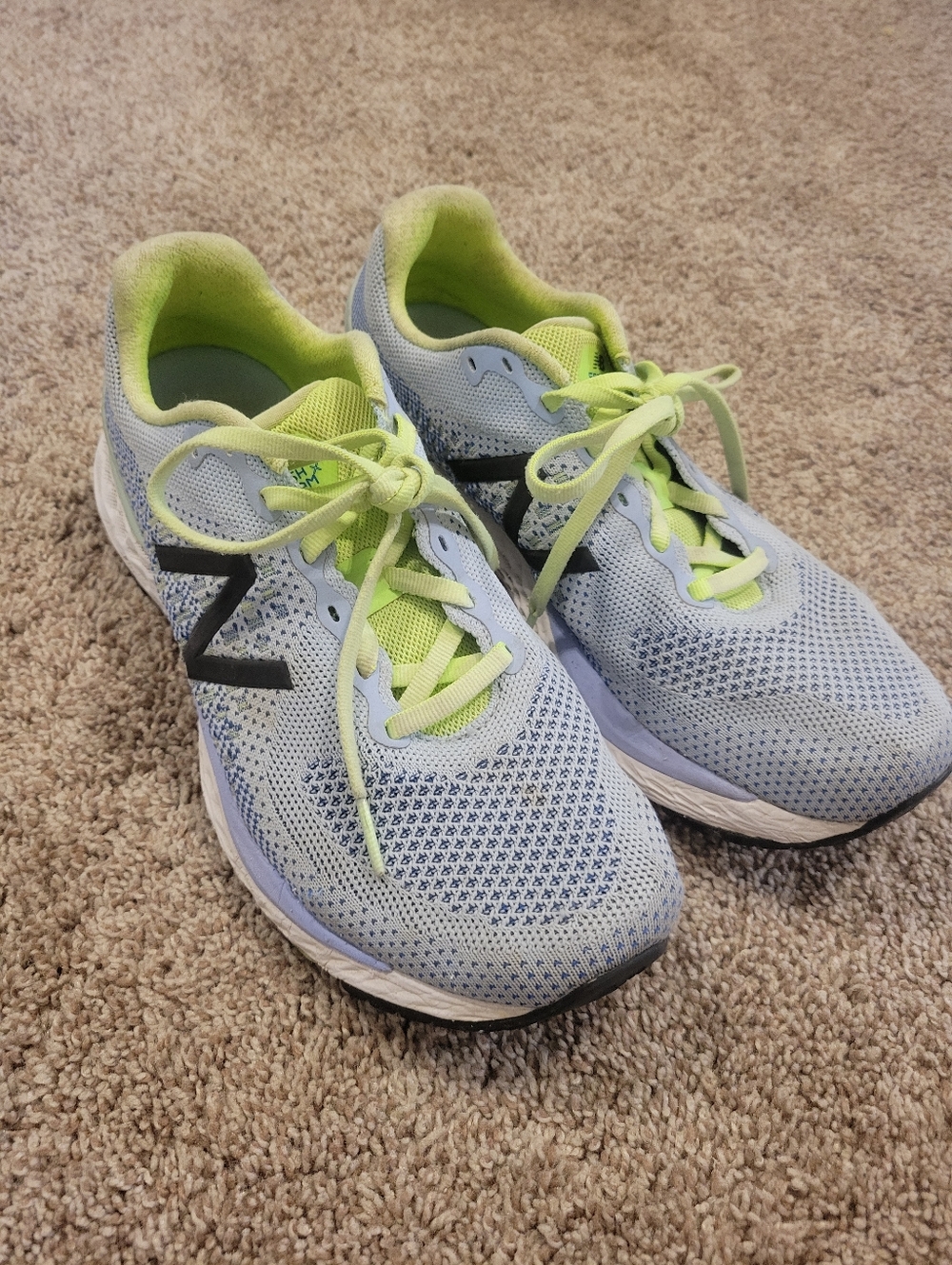 New Balance Fresh Foam 880 Womens size 8.5D Used